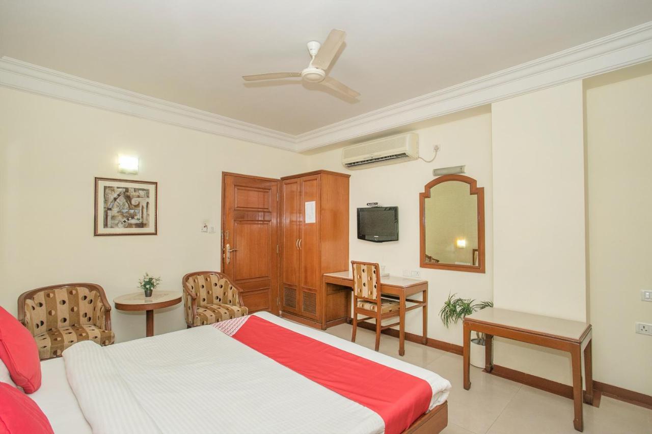 Oyo 579 Hotel Aab Бангалор Экстерьер фото
