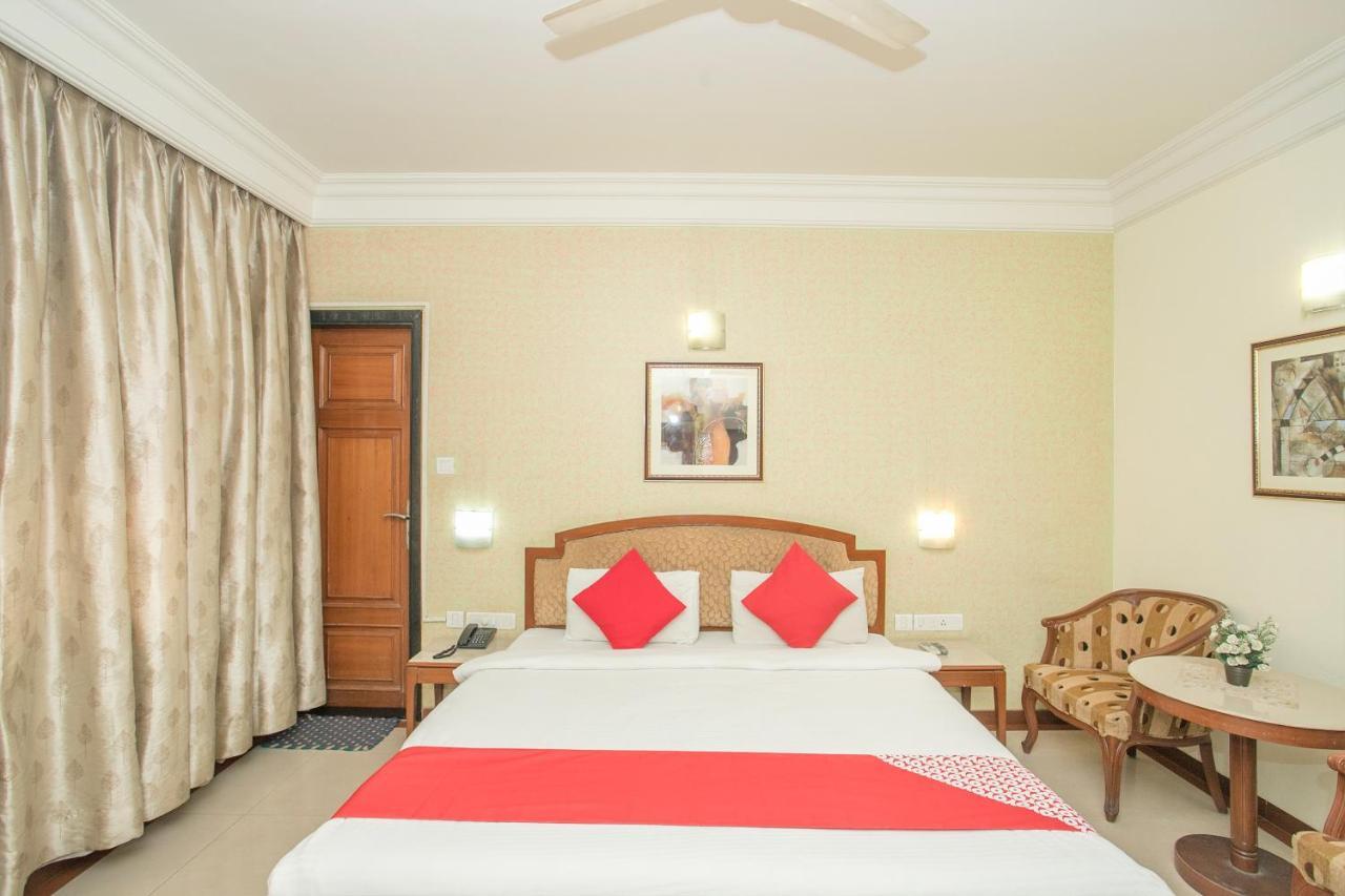 Oyo 579 Hotel Aab Бангалор Экстерьер фото
