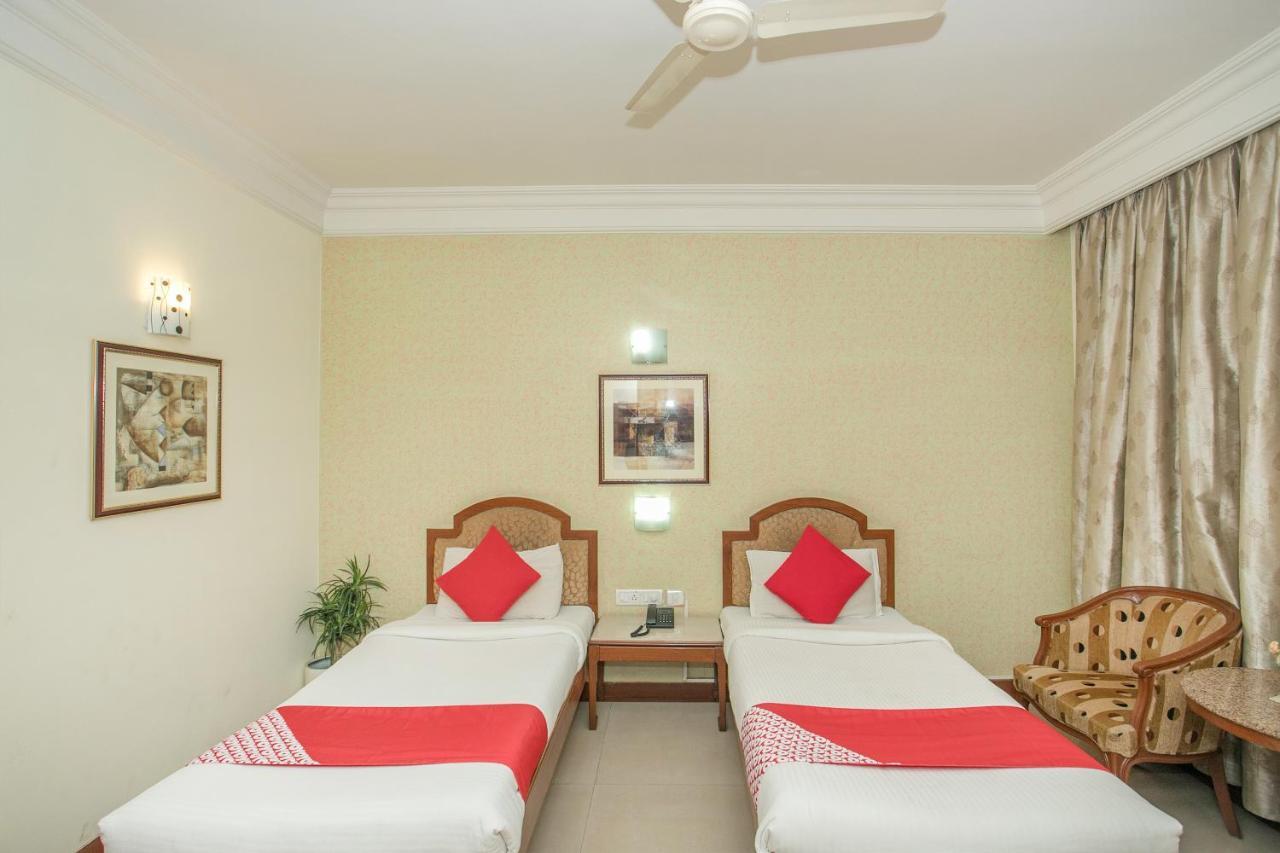 Oyo 579 Hotel Aab Бангалор Экстерьер фото