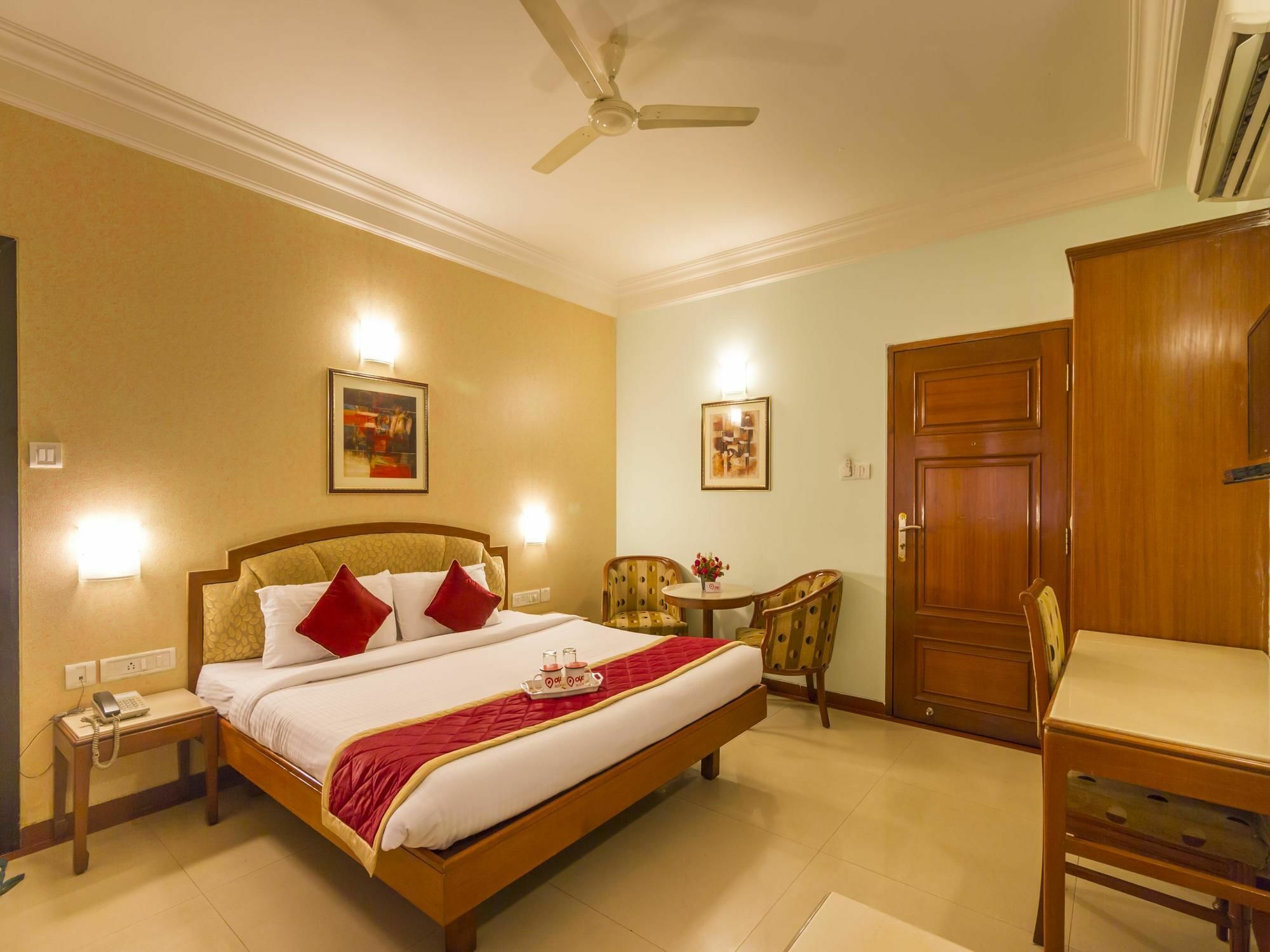 Oyo 579 Hotel Aab Бангалор Экстерьер фото